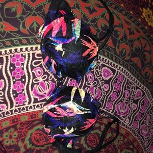 32D Pink Victoria’s Secret Rave push-up bra